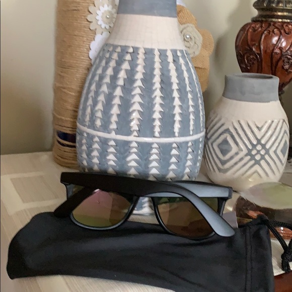 Orange mirrored sunglasses, nwot⚡️ - Picture 3 of 4